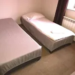Hostel NIEDZWIADEK